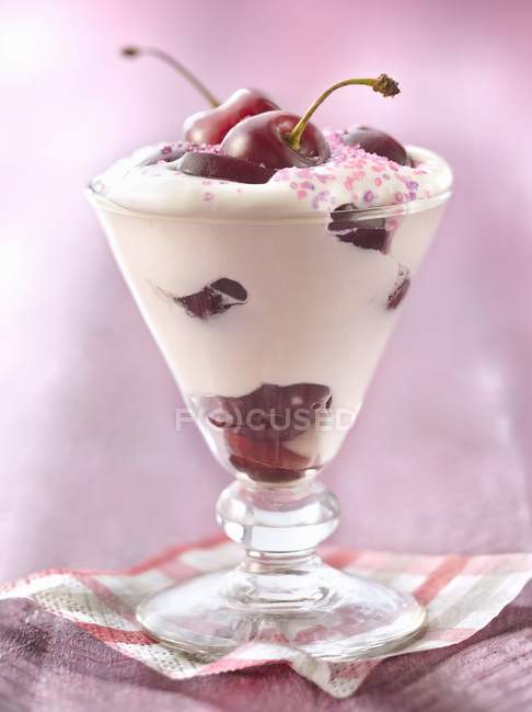 Cherry Fontainbleau em copo — Fotografia de Stock