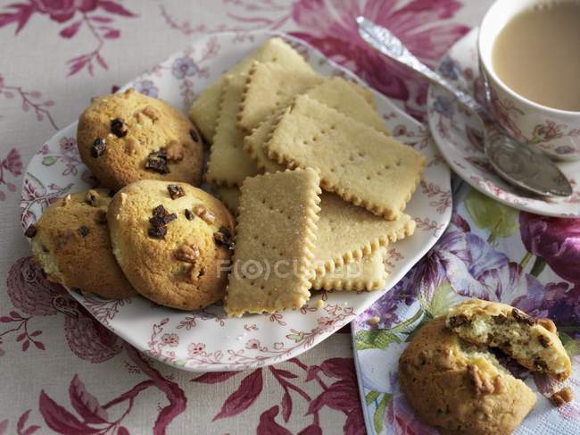 Banana shortbreads and cookies — Stock Photo