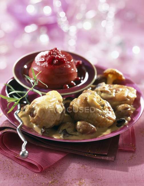 Capon fricassee with foie gras — Stock Photo