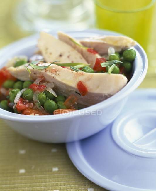 Chicken breasts with vegetables — Stock Photo