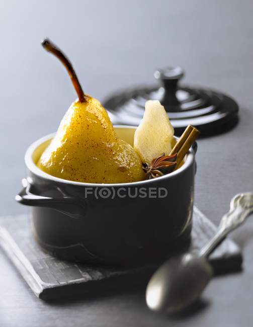 Casserole dish of pear — Stock Photo