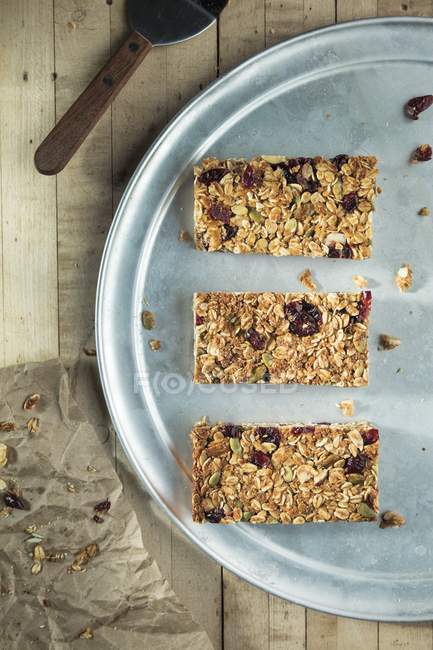 Barres de granola aux canneberges séchées — Photo de stock