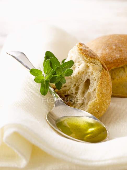 Bread,oilve oil — Stock Photo