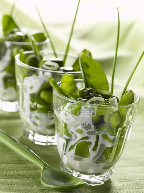 Insalata verde con salsa — Foto stock