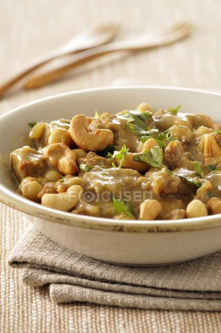 Veal curry with chickpeas — Stock Photo
