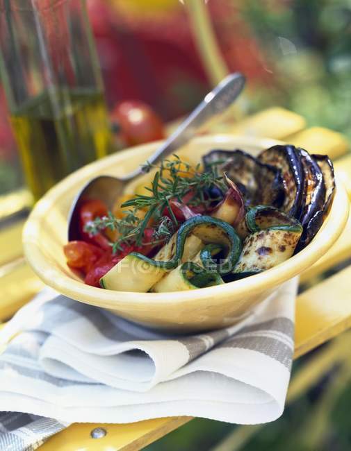 Grilled vegetables with thyme — Stock Photo