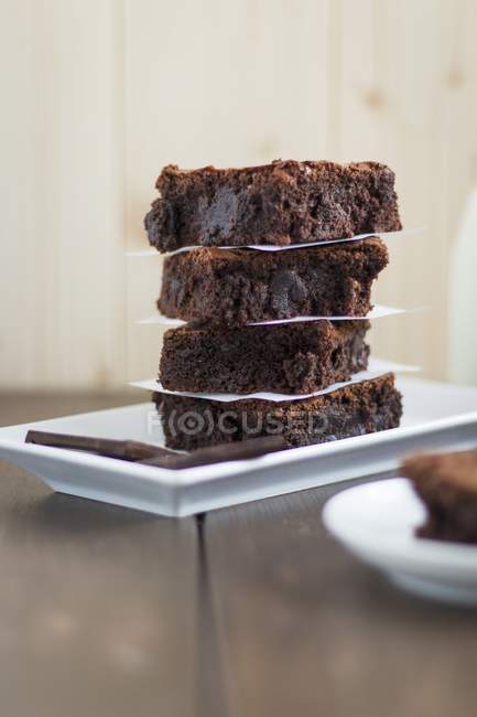 Pilha de brownies — Fotografia de Stock