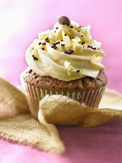 White chocolate cupcake — Stock Photo