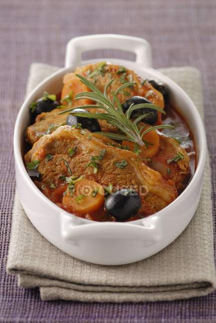 Sauteed lamb with olives — Stock Photo