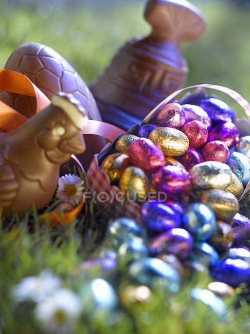 Easter chocolates outdoors — Stock Photo