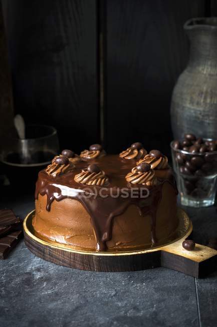 Schokoladenbuttercremekuchen — Stockfoto