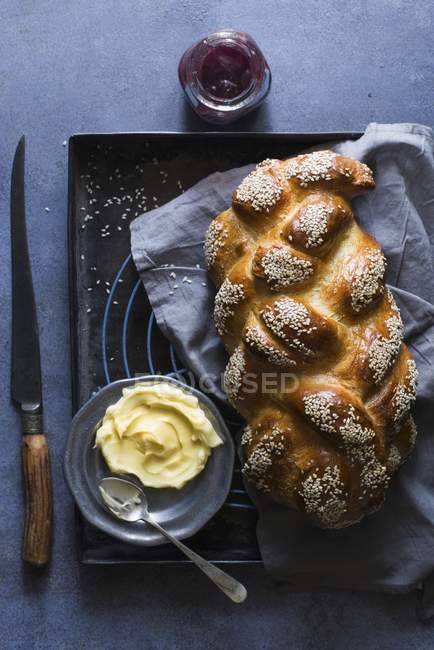 Хліб Чалла на рушнику — стокове фото