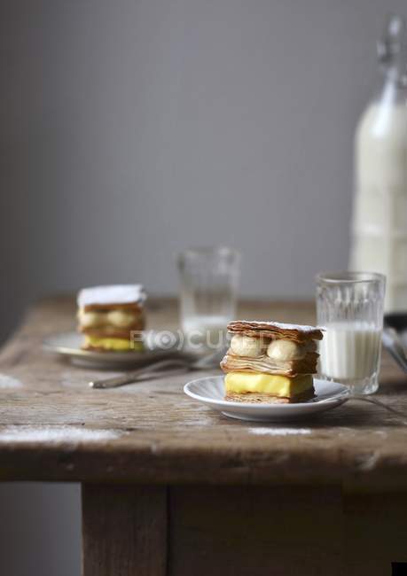 Mille-feuille with lemon cream — Stock Photo
