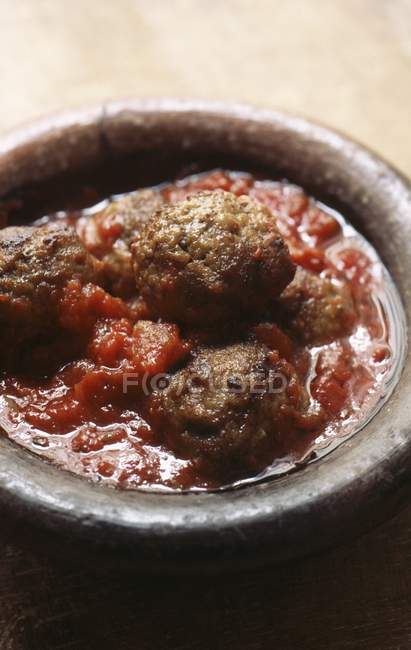Bolas de carne con tomate - foto de stock