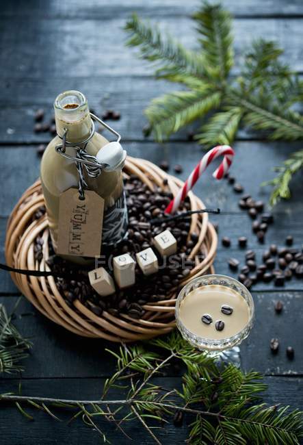 Elevated view of coffee liqueur with vanilla — Stock Photo