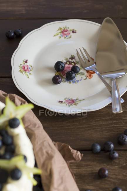 Zitrusfrüchte und Blaubeerkuchen — Stockfoto