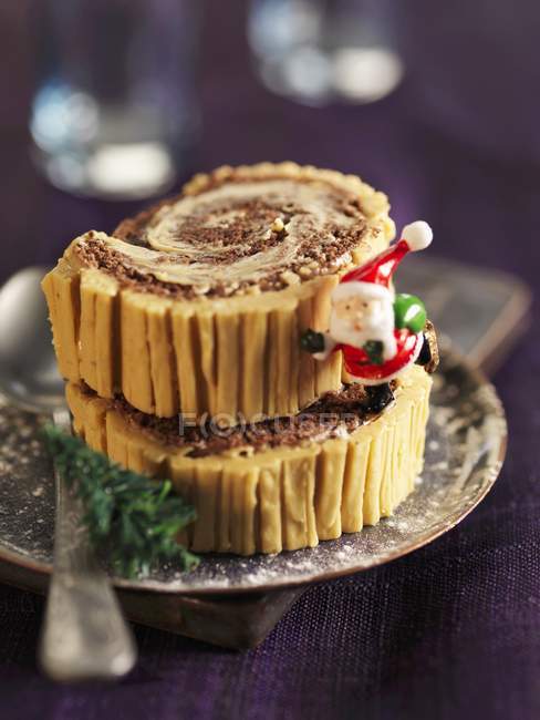 Tranches de gâteau de journal de Noël — Photo de stock