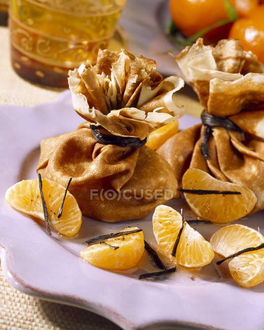 Pancake purses with chestnut cream — Stock Photo
