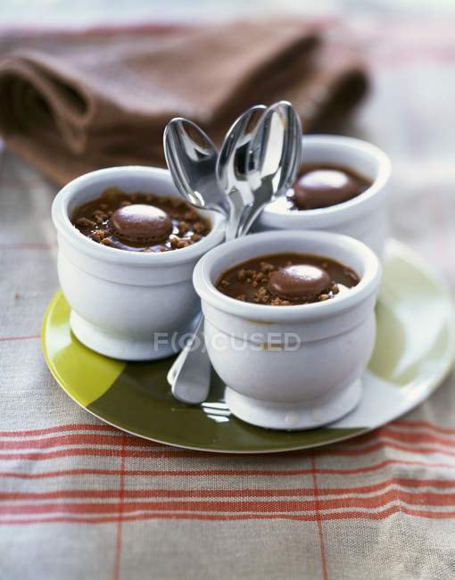 Chocolate-macaroon desserts — Stock Photo