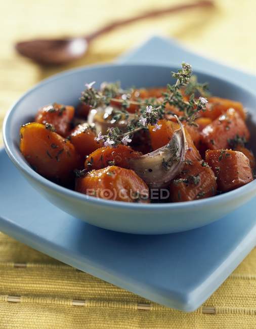 Confit Karotten mit Knoblauch — Stockfoto