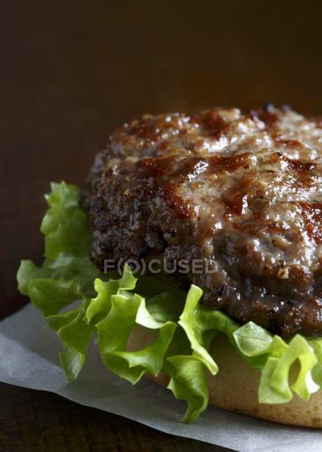 Смажена яловичина бургер — стокове фото