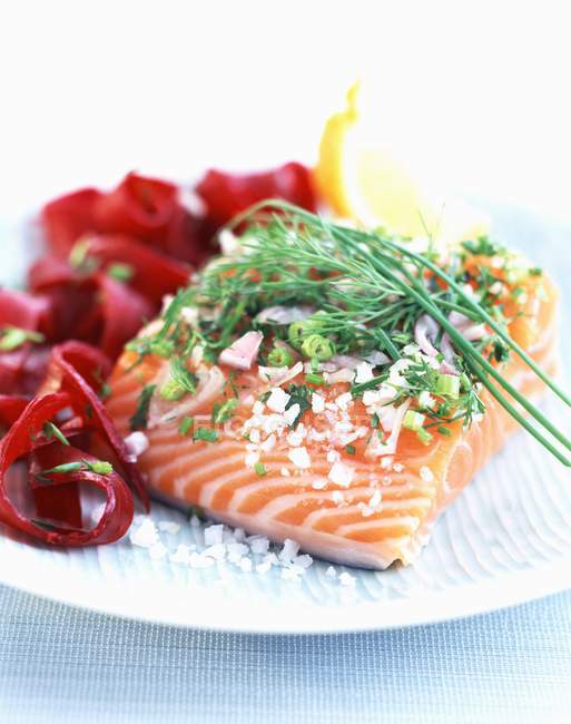 Salmon gravlax with dill — Stock Photo