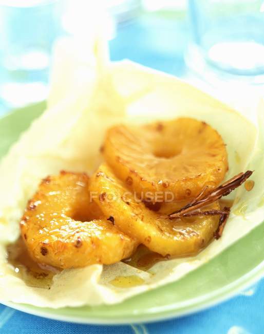Wrapped spiced pineapple — Stock Photo