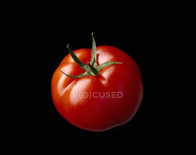 Raw red tomato — Stock Photo