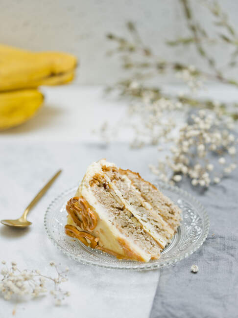 A piece of banana and peanut butter cake — Stock Photo