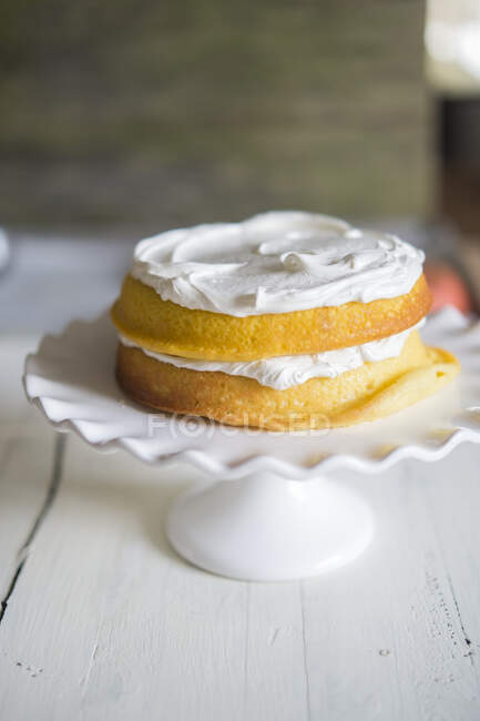 Layer Cake with cream — Stock Photo