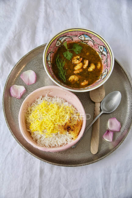 Галие Мейгу, креветки в тамаринде и кориандровом соусе, Персия — стоковое фото