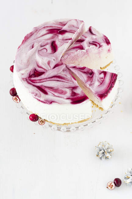 Bolo de cranberry sem bolos, fatiado — Fotografia de Stock