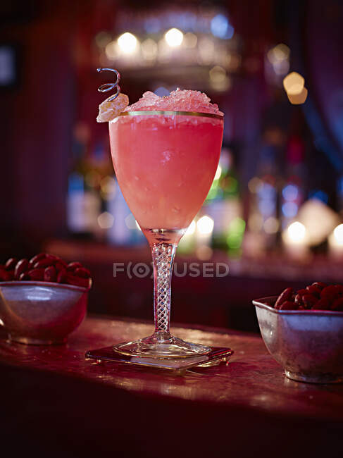 Заморожений імбирний коктейль на барі — стокове фото