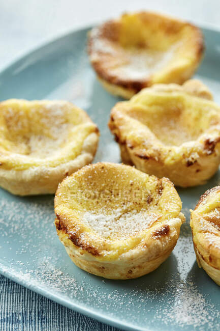 Pasteis De Nata puff pastries with vanilla cream, Portugal — Stock Photo