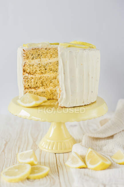 Lemon layer cake, sliced — Stock Photo