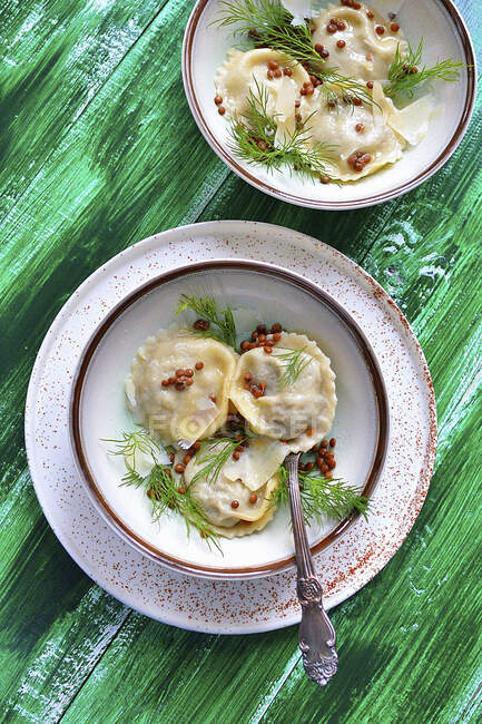 Ravioli with lentils and dill — Stock Photo