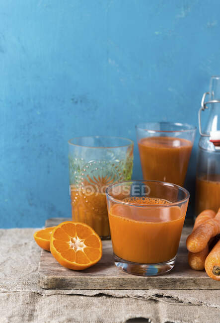 Succo di carota e clementina — Foto stock