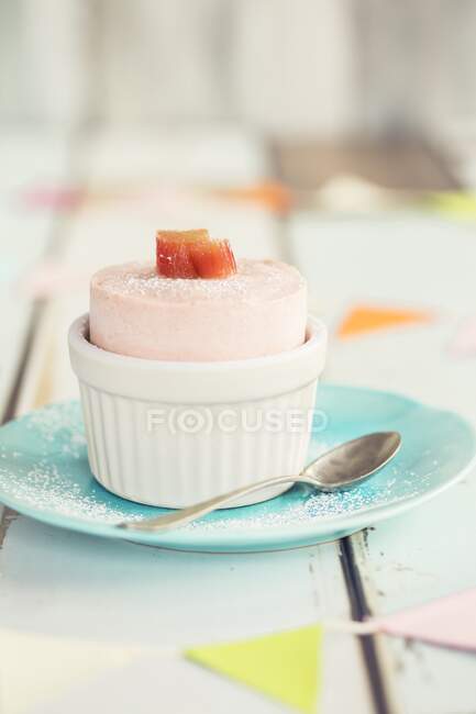 Rhubarb ice cream parfait — Stock Photo