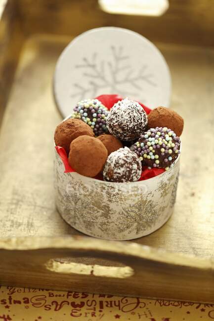 Truffes au chocolat maison pour Noël — Photo de stock