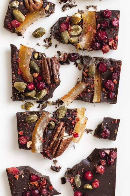 Chocolate with candied fruit and pistachios — Stock Photo