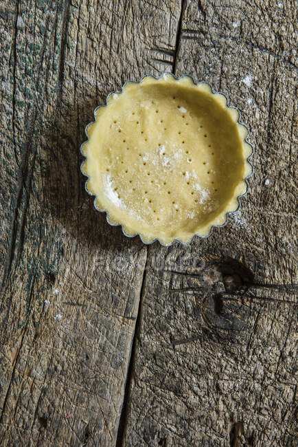 Pastry in a tartlet dish — Stock Photo