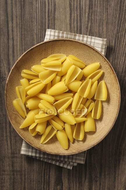 Castellane Parmigiane en un plato - foto de stock