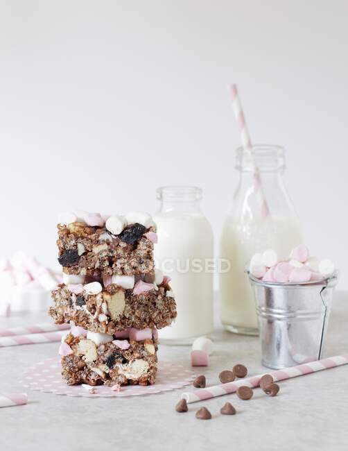 Rocky road slices with rice crispies and dried cherries — Stock Photo