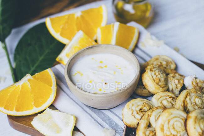 Palmier pastries with orange cream — Stock Photo