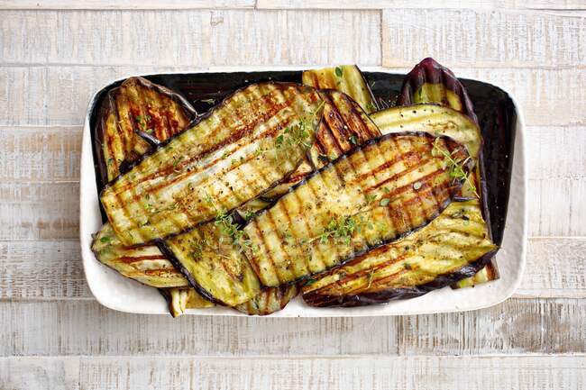 Grilled aubergines (top view) — Stock Photo
