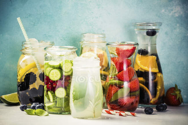 Detox fruit infused flavored water — Stock Photo