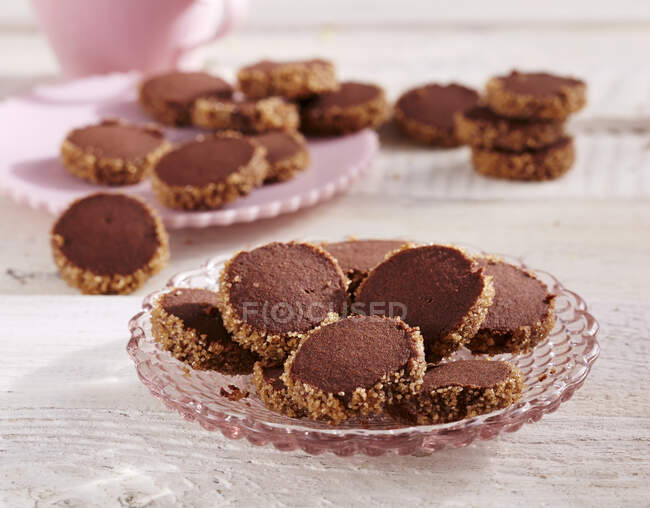 Chocolate shortbread biscuits with brown sugar — Stock Photo