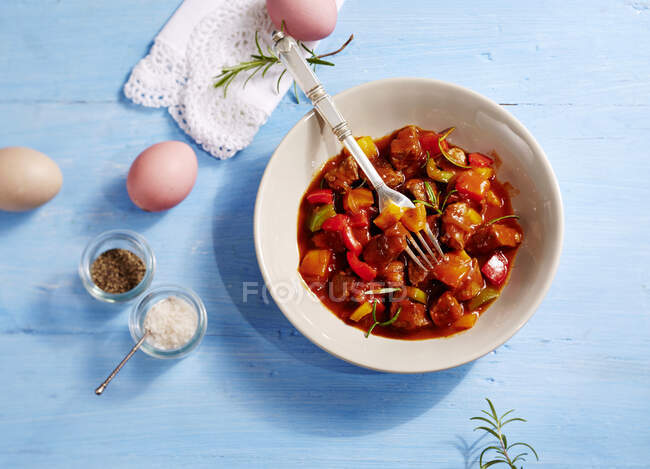 Lamb goulash with peppers for Easter — Stock Photo