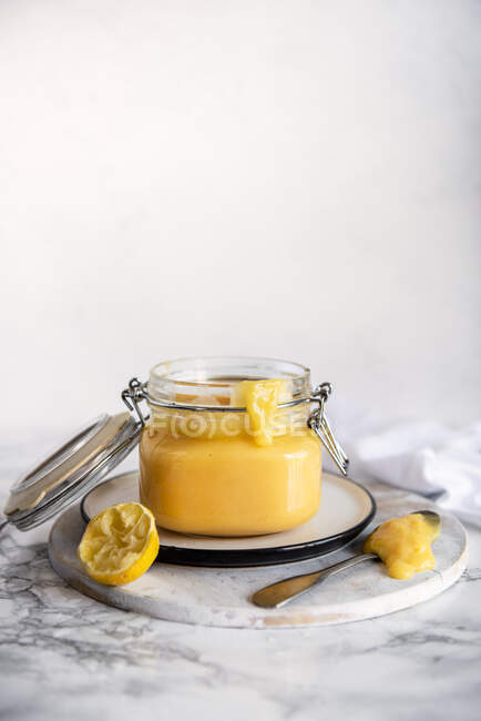 Home made lemon curd in a jar — Stock Photo