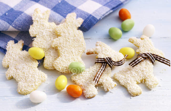 Easter cookies with grated coconut and sugar eggs — Stock Photo